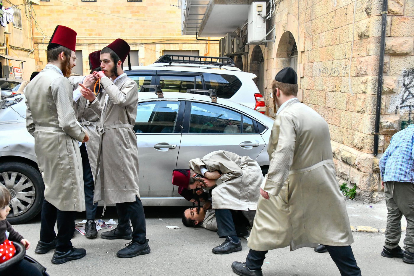 שושן פורים ברחובות ירושלים