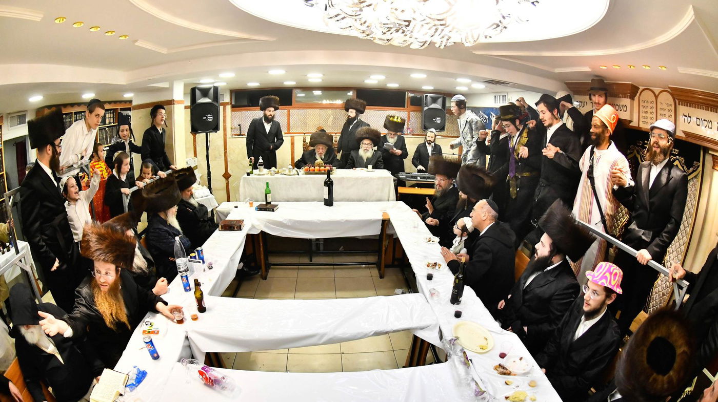 פורים בחצה"ק קופיטשניץ