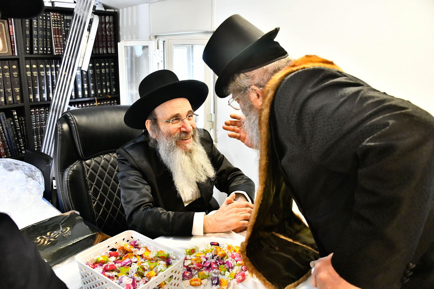 פורים אצל הגה"צ רבי בנימין פינקל