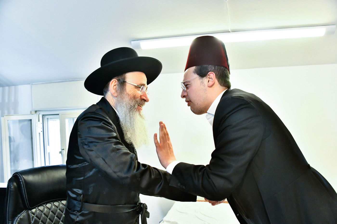 פורים אצל הגה"צ רבי בנימין פינקל