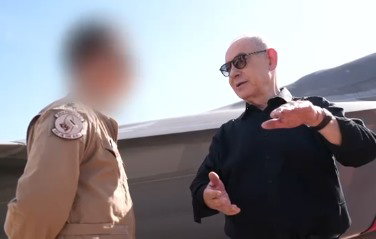הפגישה של נתניהו עם הטייסים האמריקנים וההצהרה שהשמיע | צפו