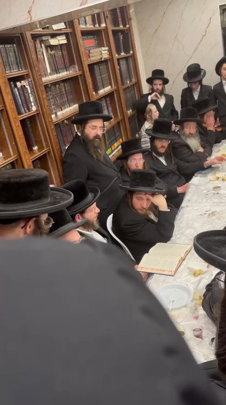 מעמד ההכתרה בלעלוב מהרי"ד