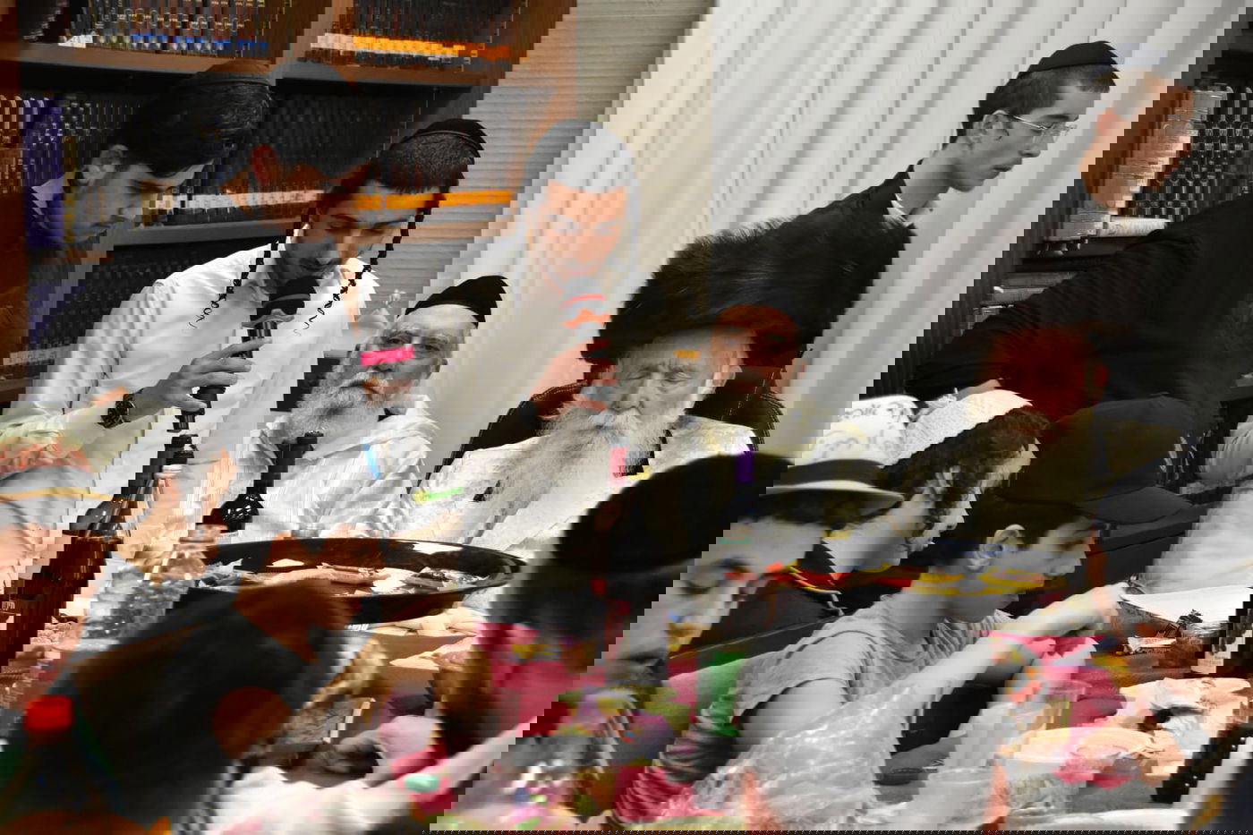 פורים אצל הגרי"ד גרוסמן