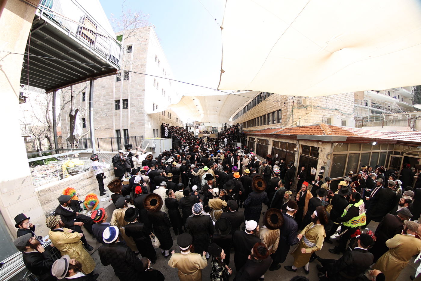 פורים בצל הגה"צ רבי יעקב מאיר שכטר