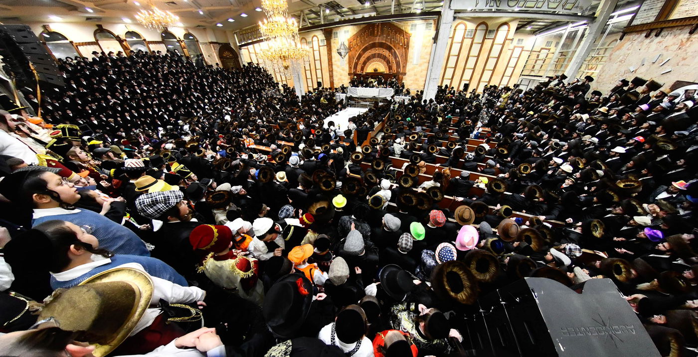 פורים בחצה"ק דושינסקיא