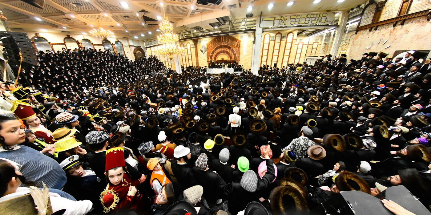 פורים בחצה"ק דושינסקיא