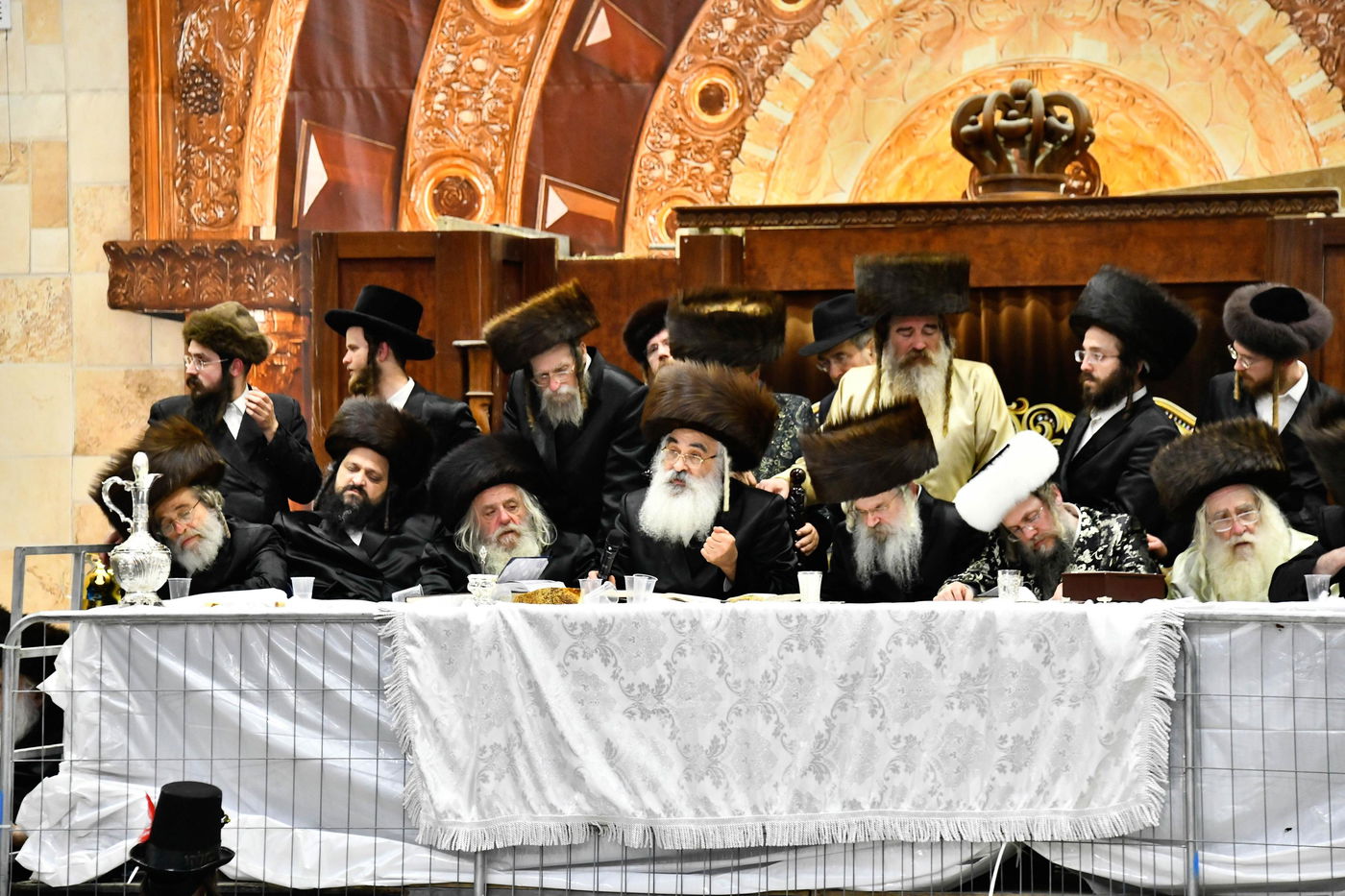 פורים בחצה"ק דושינסקיא