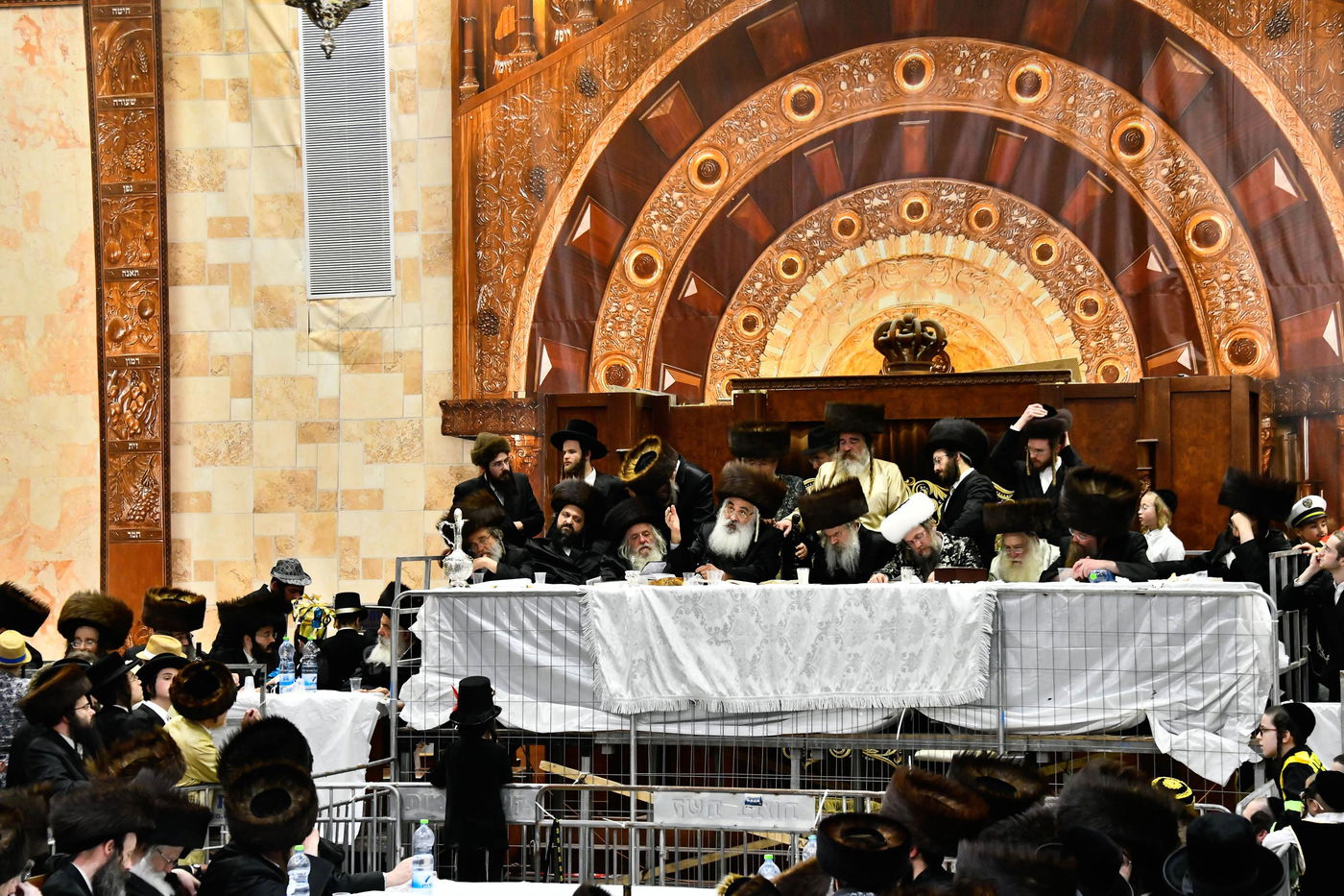 פורים בחצה"ק דושינסקיא