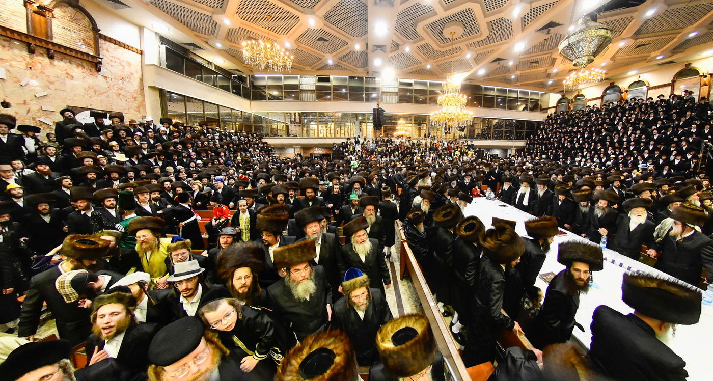 פורים בחצה"ק דושינסקיא