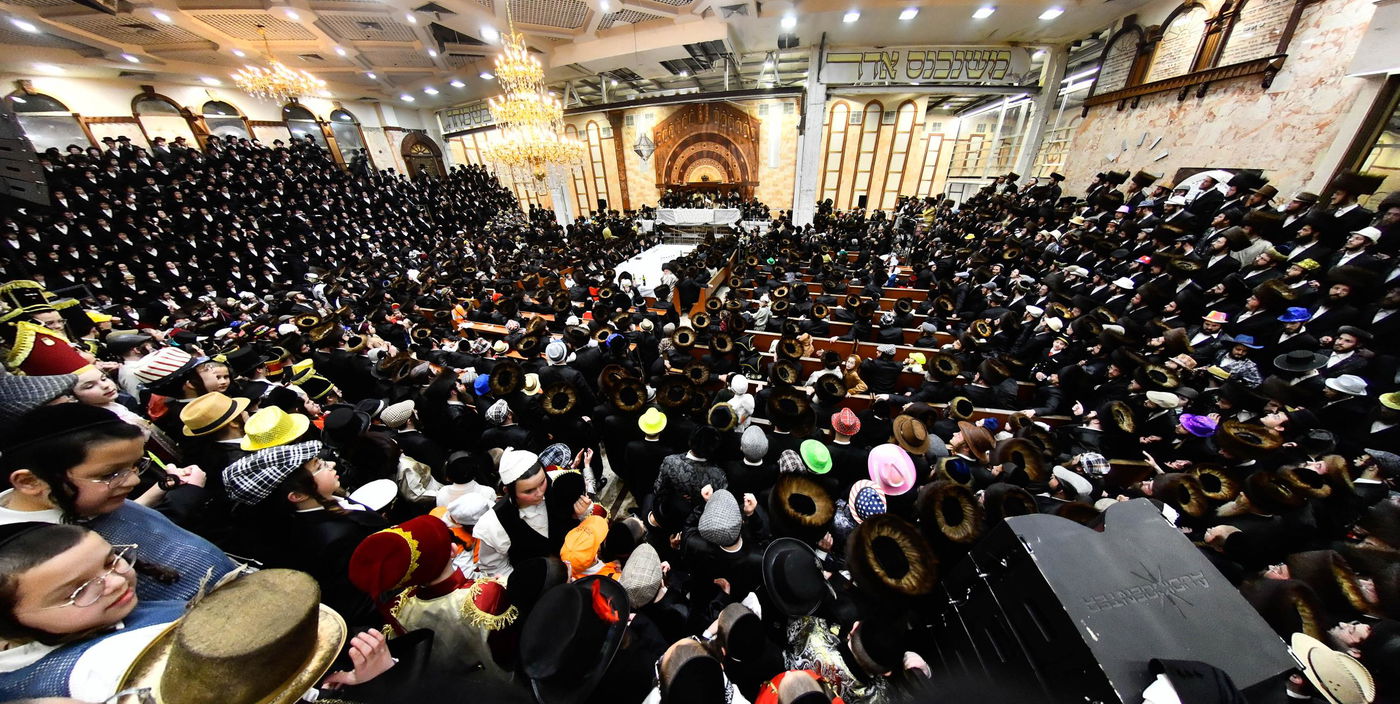 פורים בחצה"ק דושינסקיא