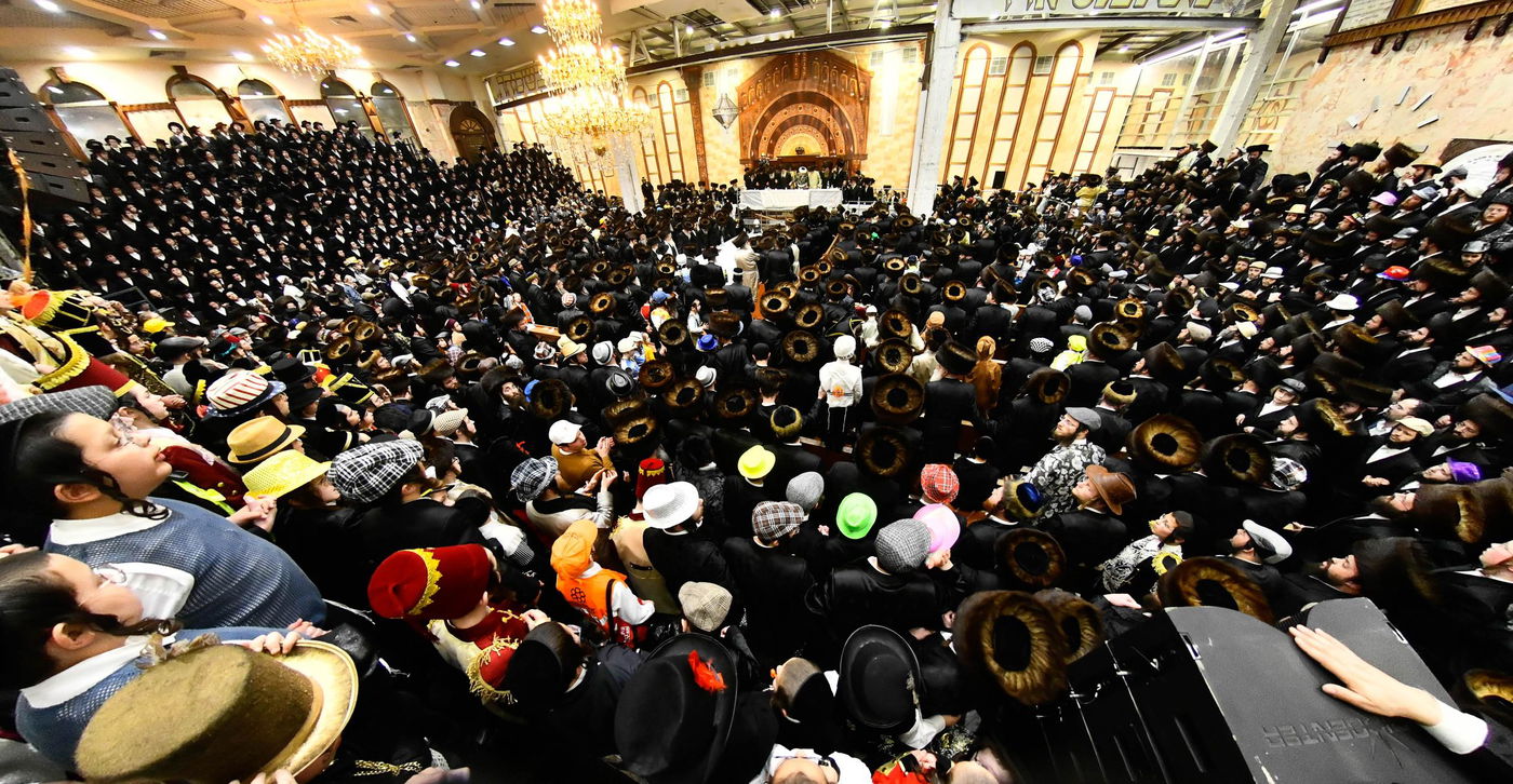 פורים בחצה"ק דושינסקיא