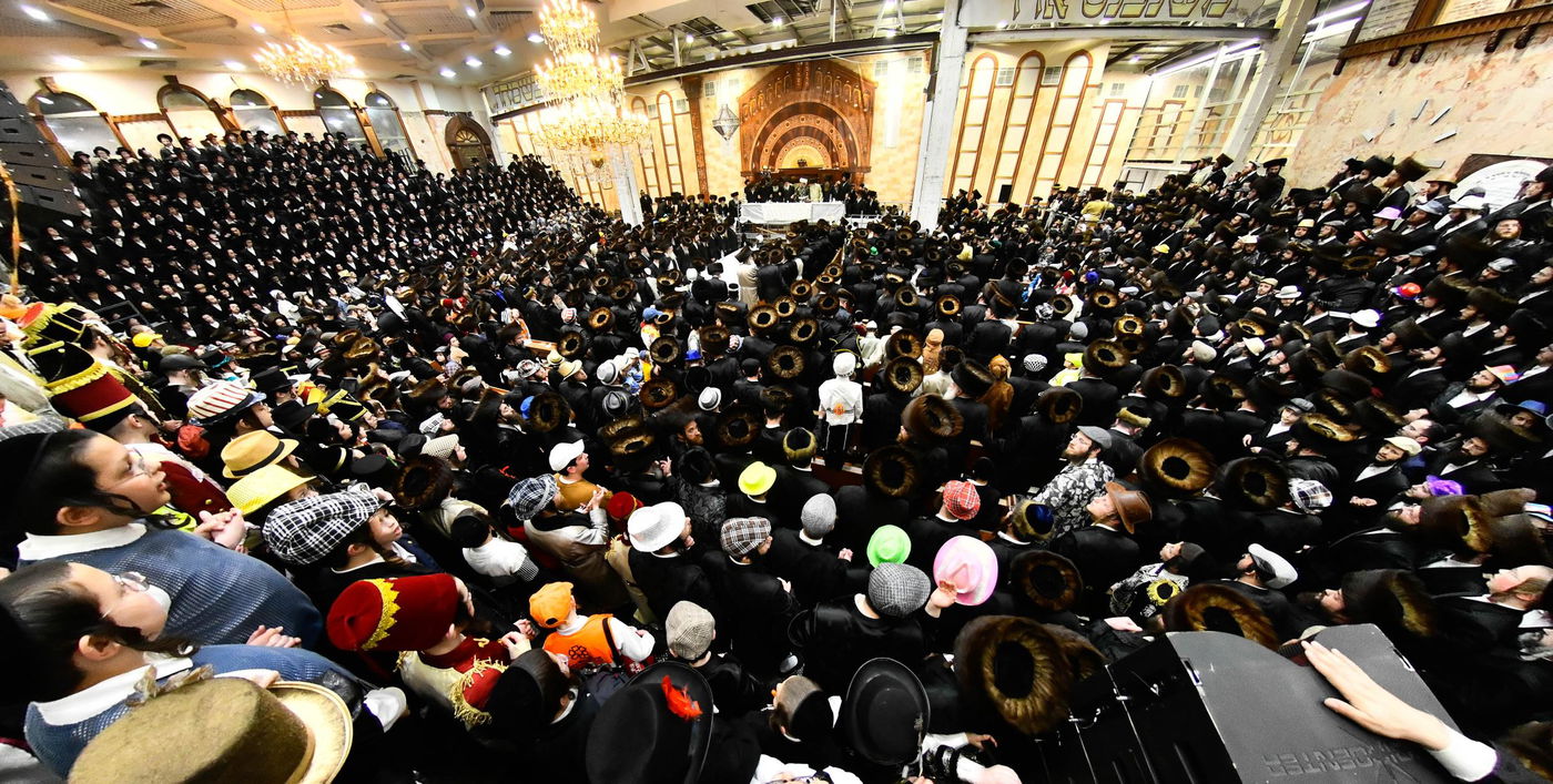 פורים בחצה"ק דושינסקיא