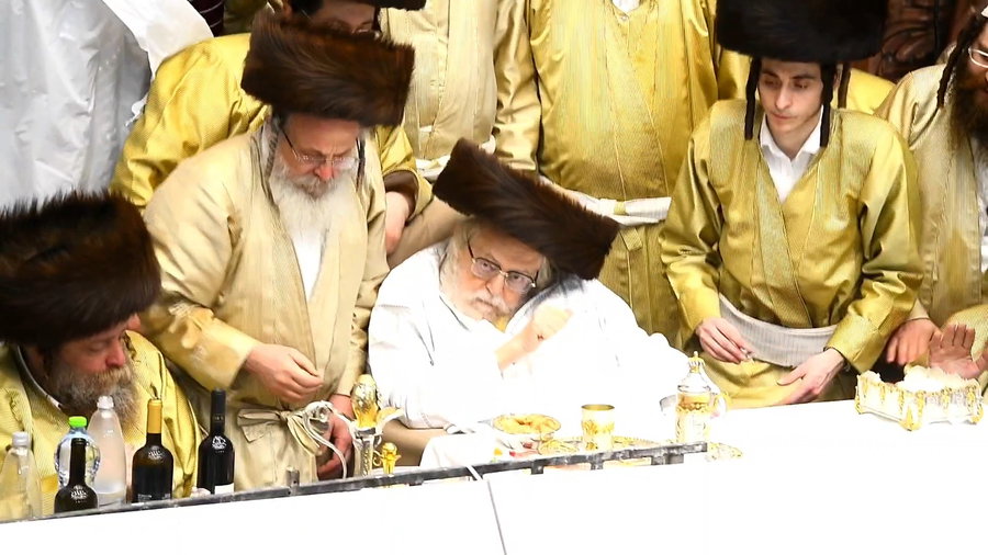 פורים בחצה"ק תולדות אברהם יצחק