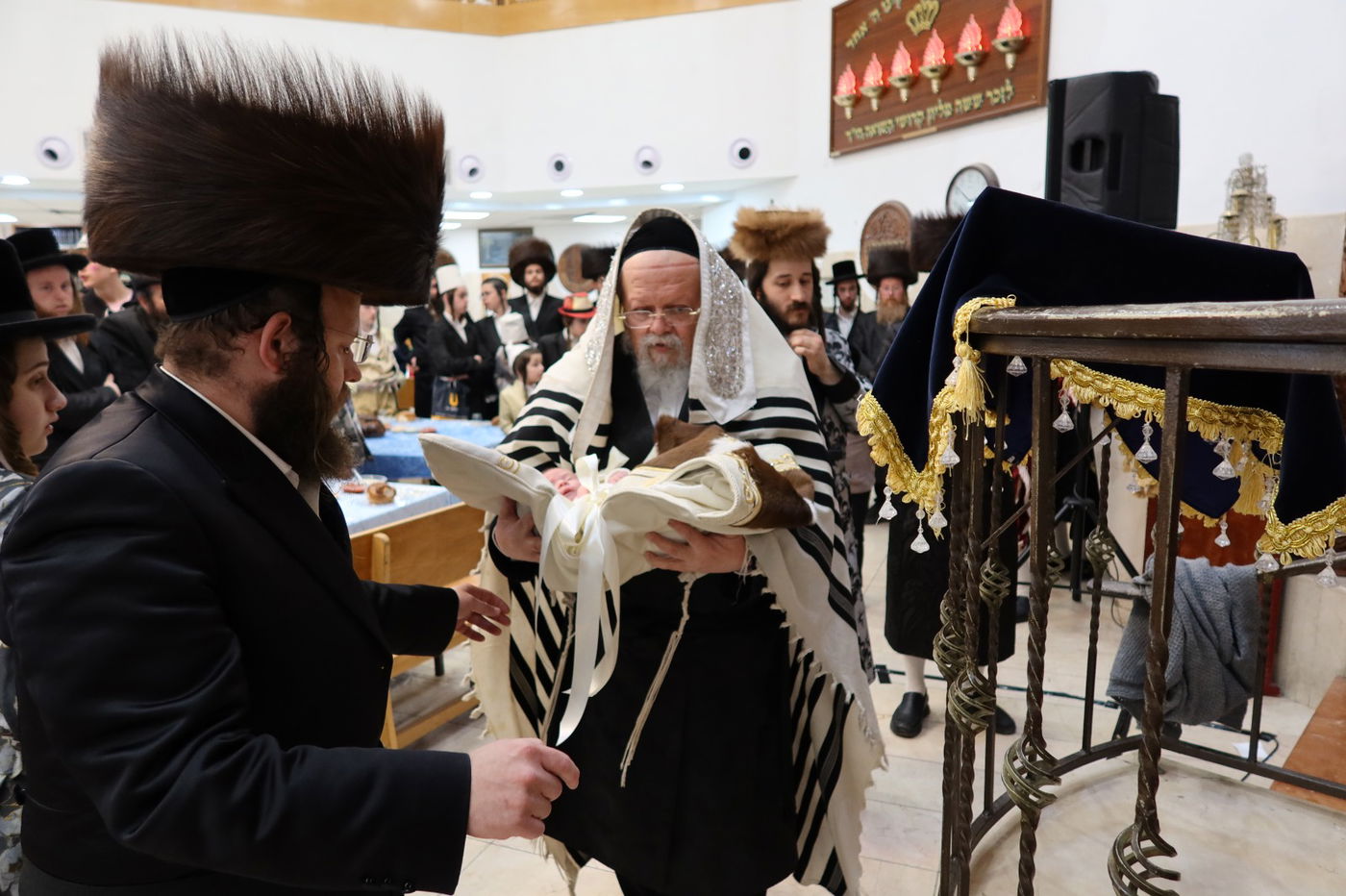 פורים בחצה"ק קאליב