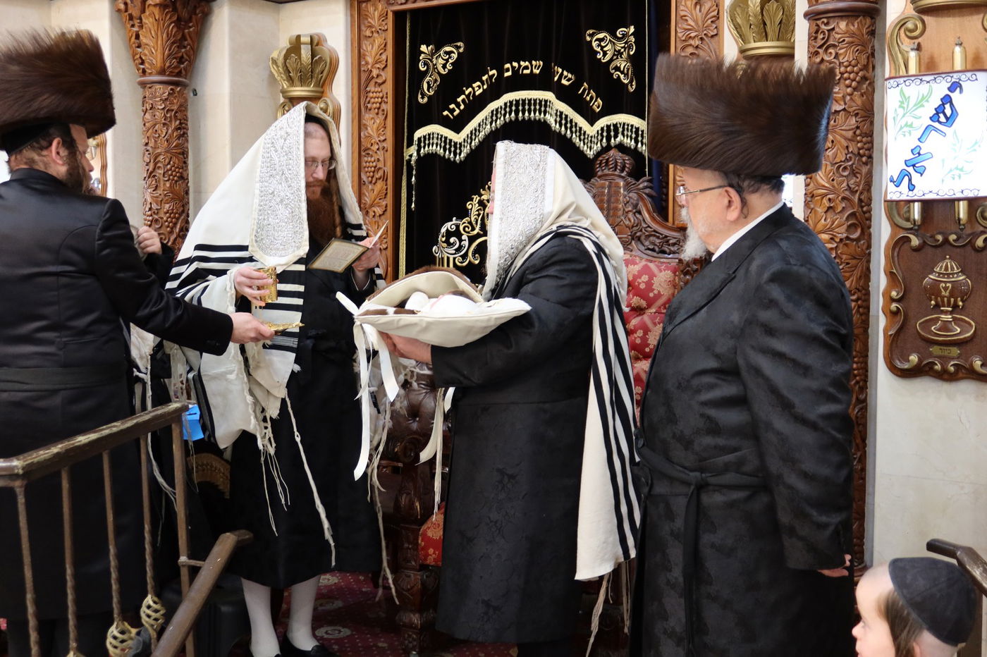 פורים בחצה"ק קאליב