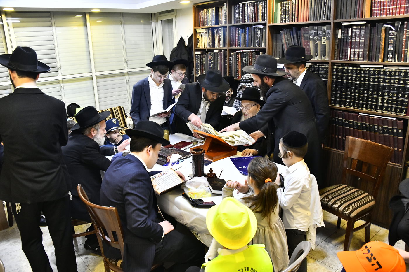 פורים בצל הגרמ"צ ברגמן 