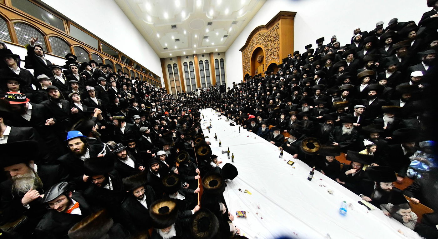 פורים בחצה"ק ביאלה