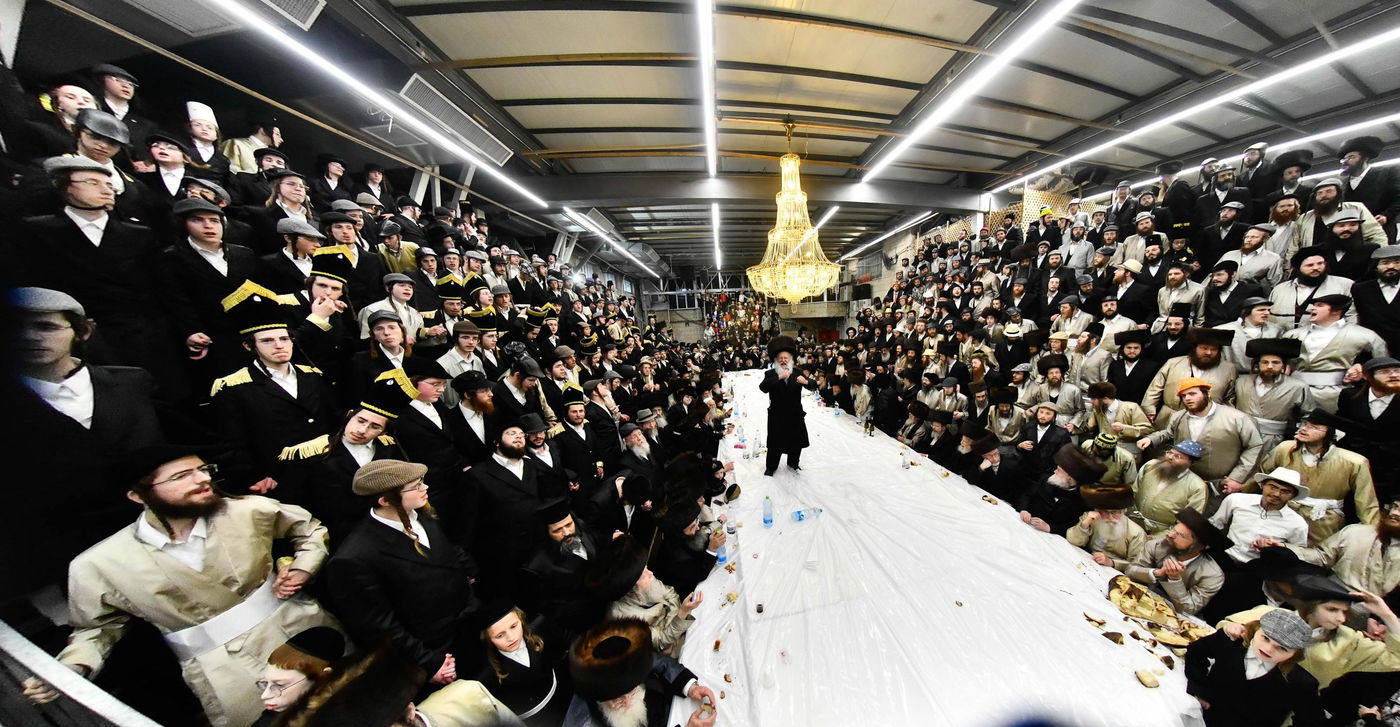 פורים בחצה"ק פינסק קרלין