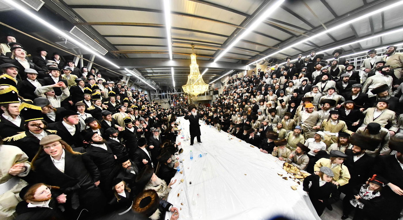 פורים בחצה"ק פינסק קרלין