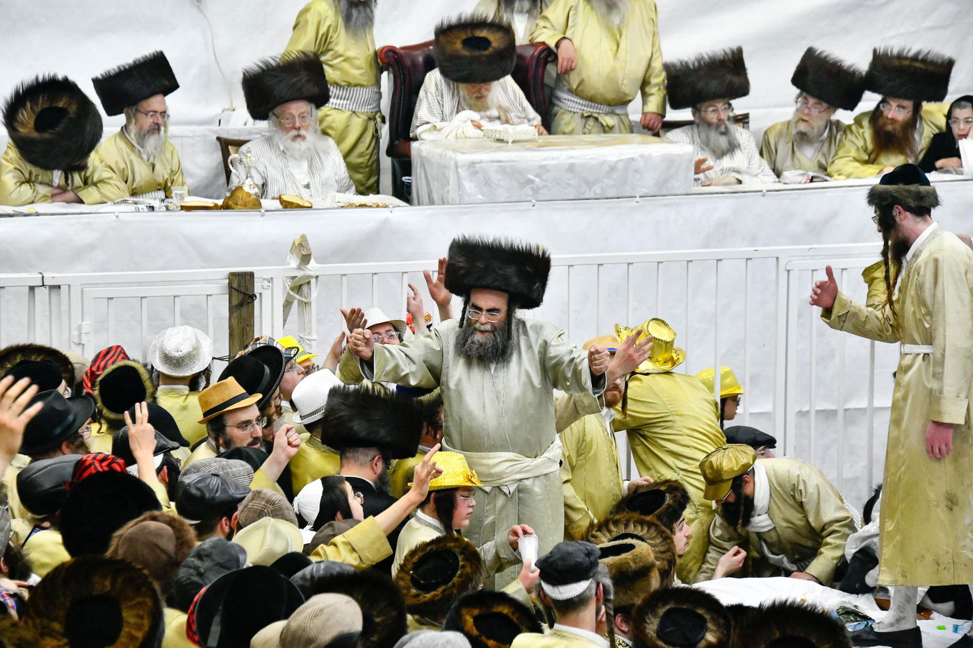 פורים בחצה"ק תולדות אהרן