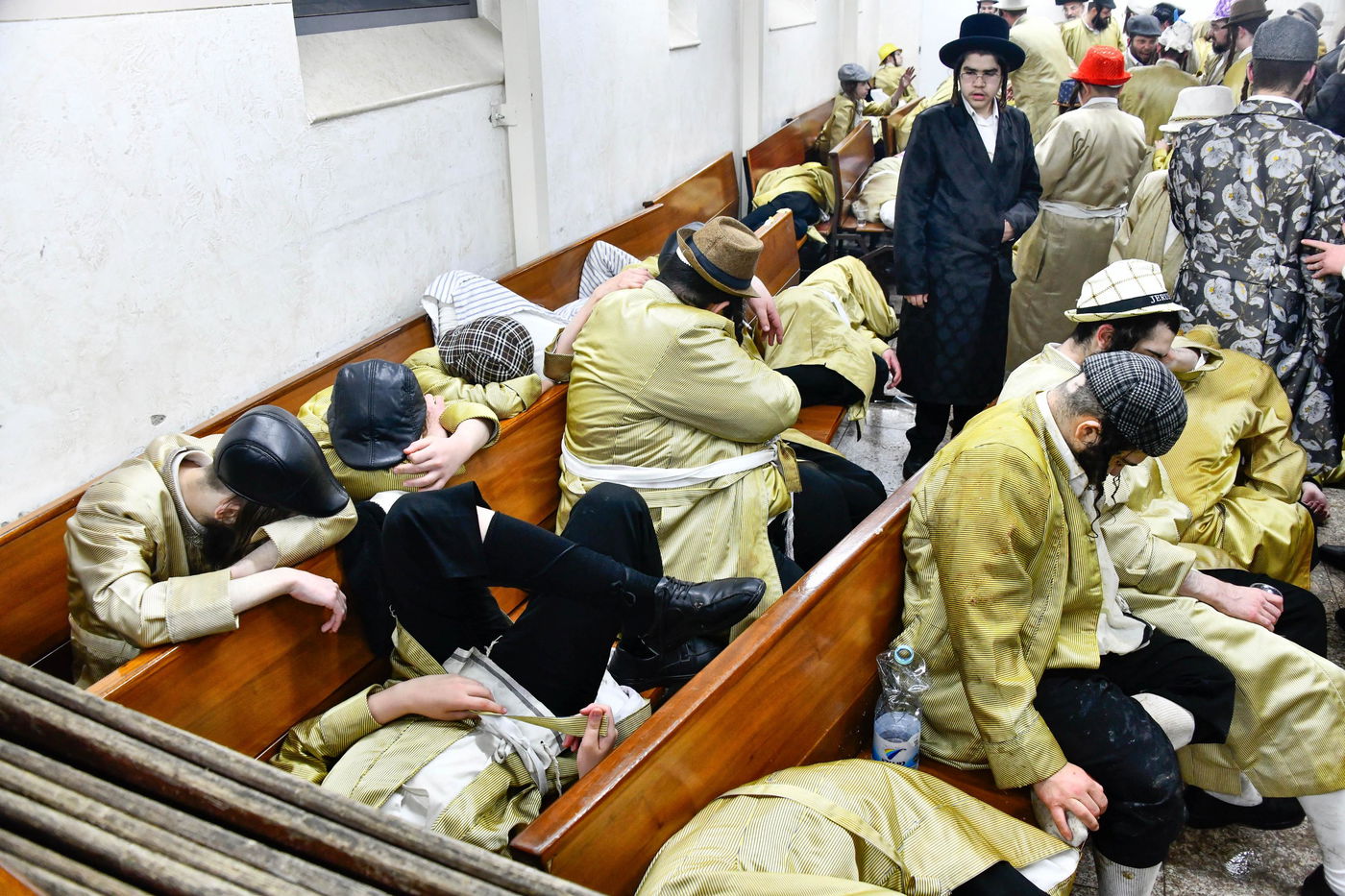 פורים בחצה"ק תולדות אהרן