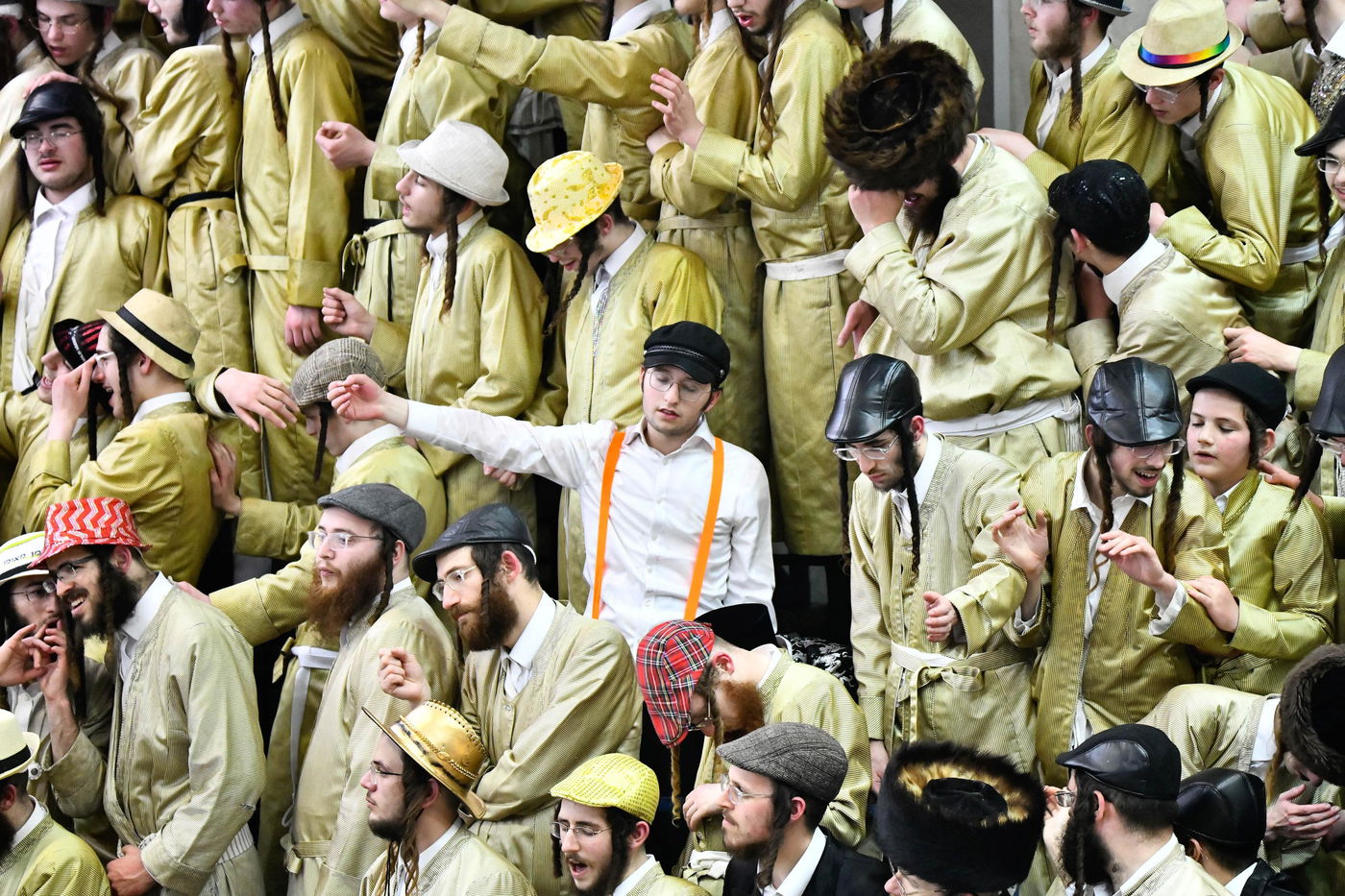 פורים בחצה"ק תולדות אהרן