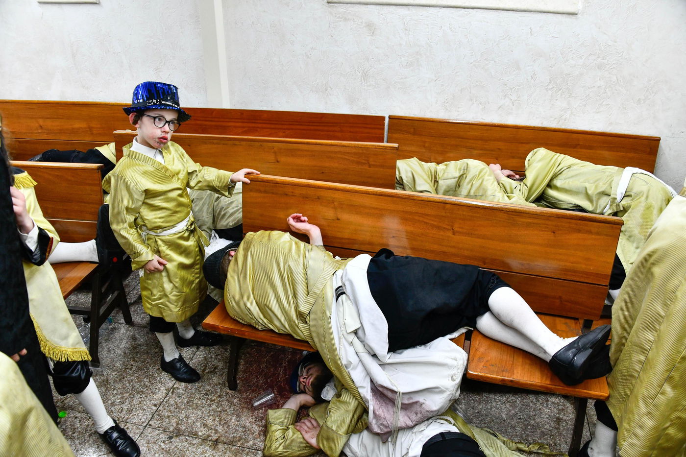 פורים בחצה"ק תולדות אהרן