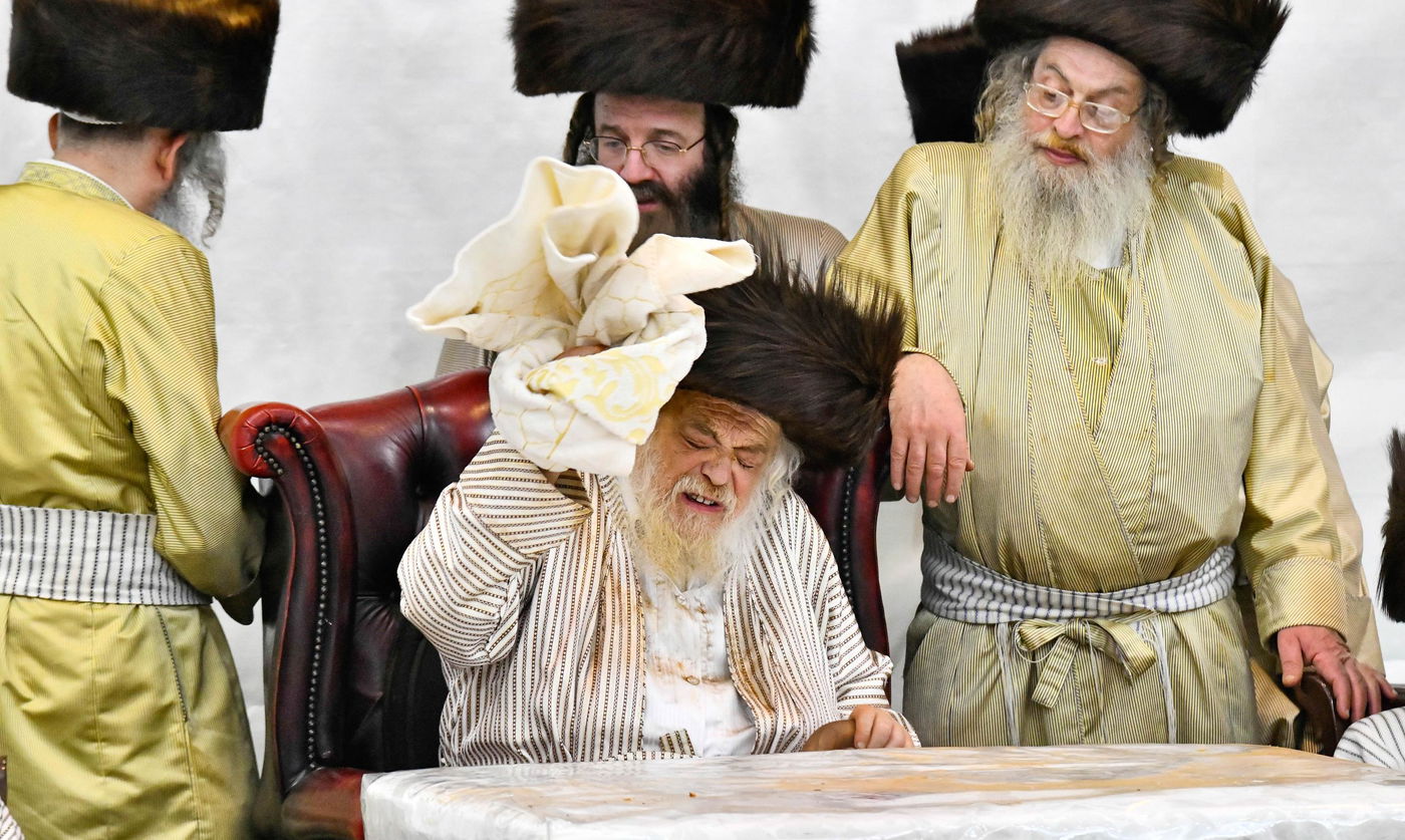 פורים בחצה"ק תולדות אהרן