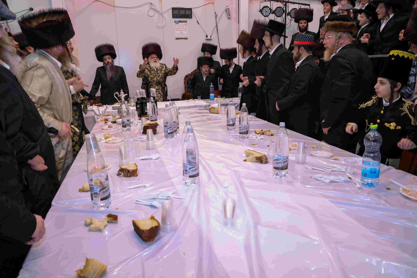 פורים בחצה"ק קאסוב ויז'ניץ