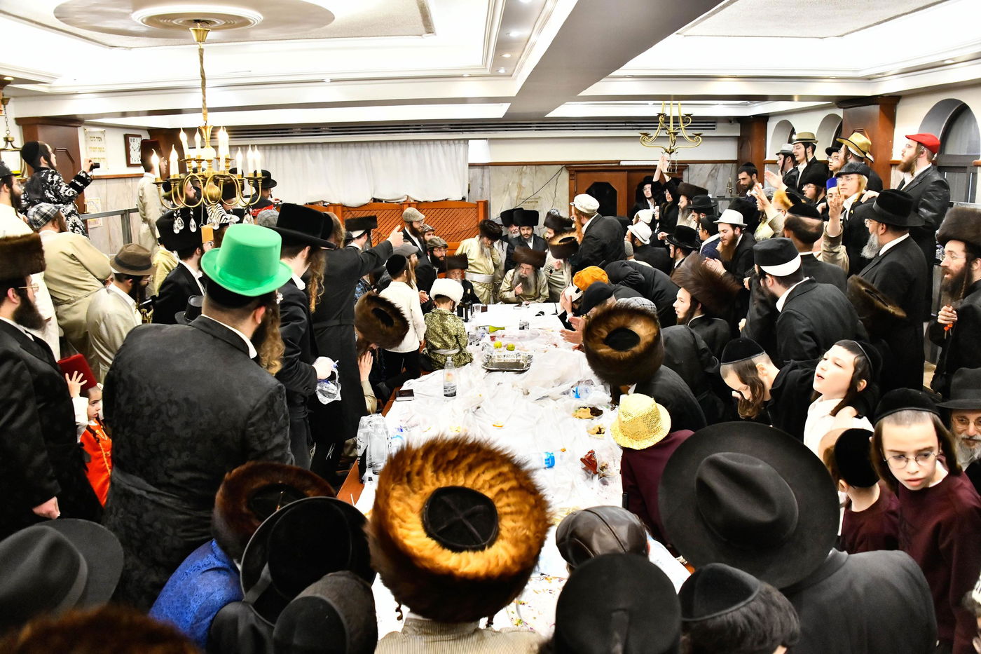 פורים בחצה"ק לעלוב צפניה