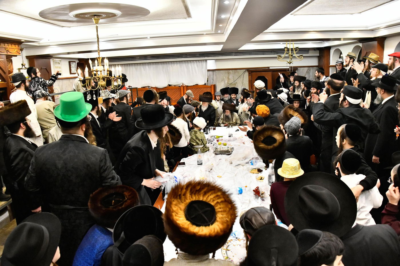 פורים בחצה"ק לעלוב צפניה