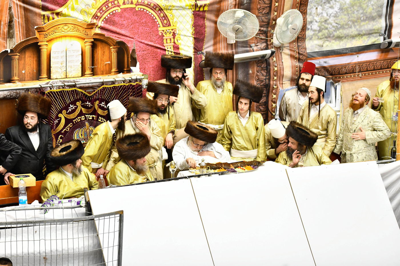 פורים בחצה"ק תולדות אברהם יצחק