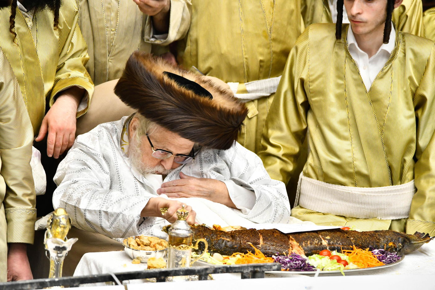 פורים בחצה"ק תולדות אברהם יצחק