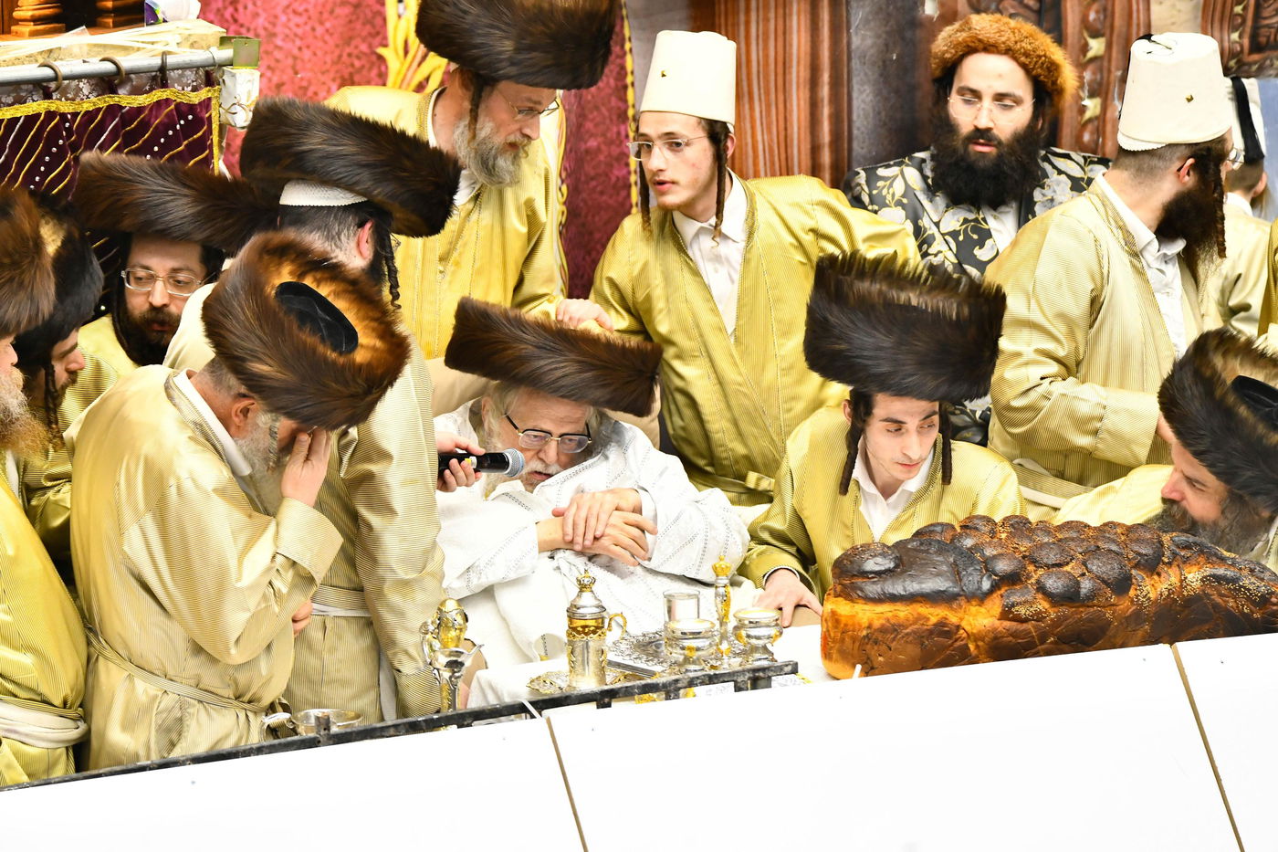 פורים בחצה"ק תולדות אברהם יצחק