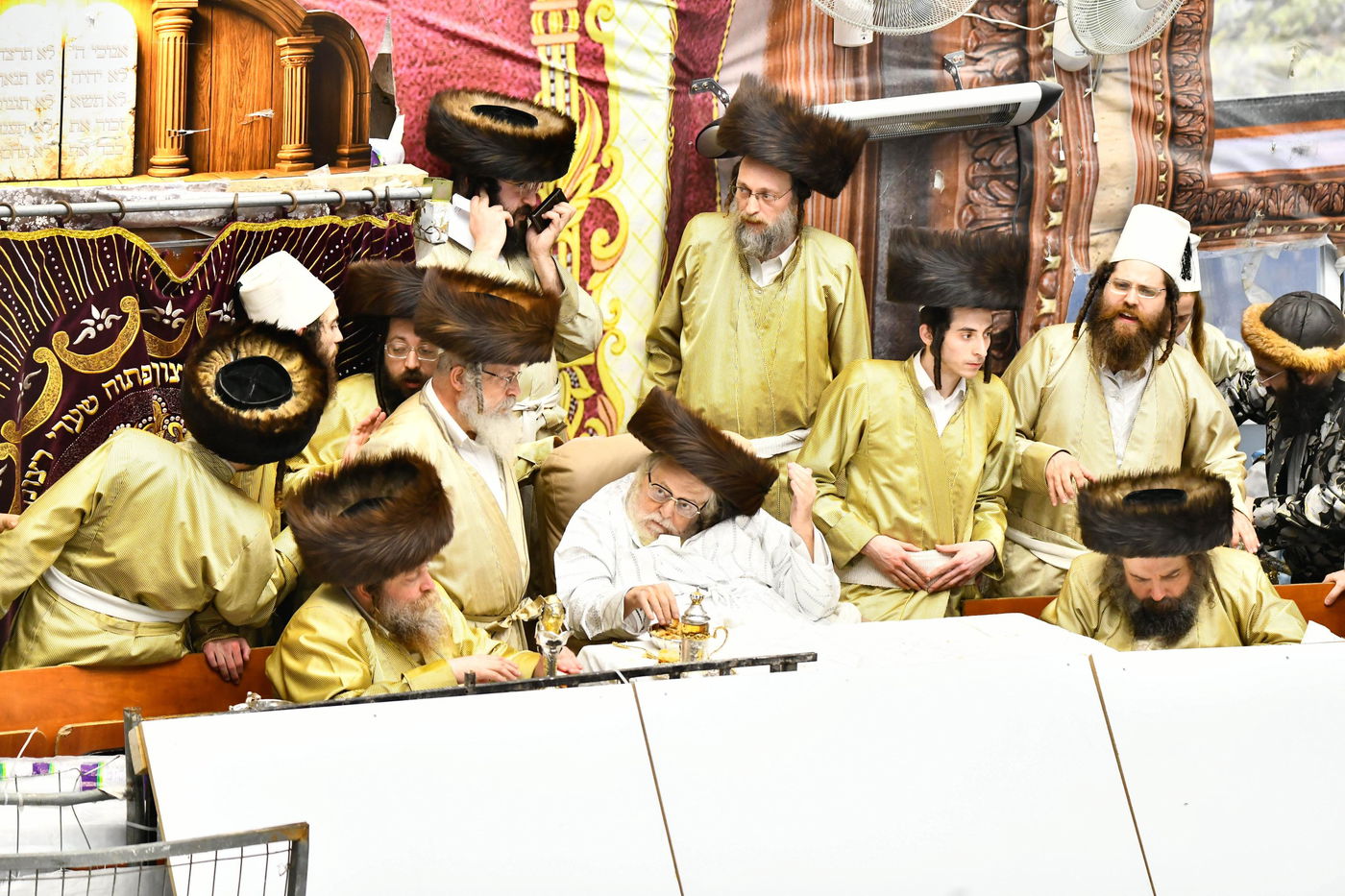 פורים בחצה"ק תולדות אברהם יצחק