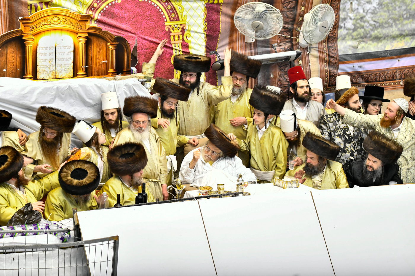 פורים בחצה"ק תולדות אברהם יצחק