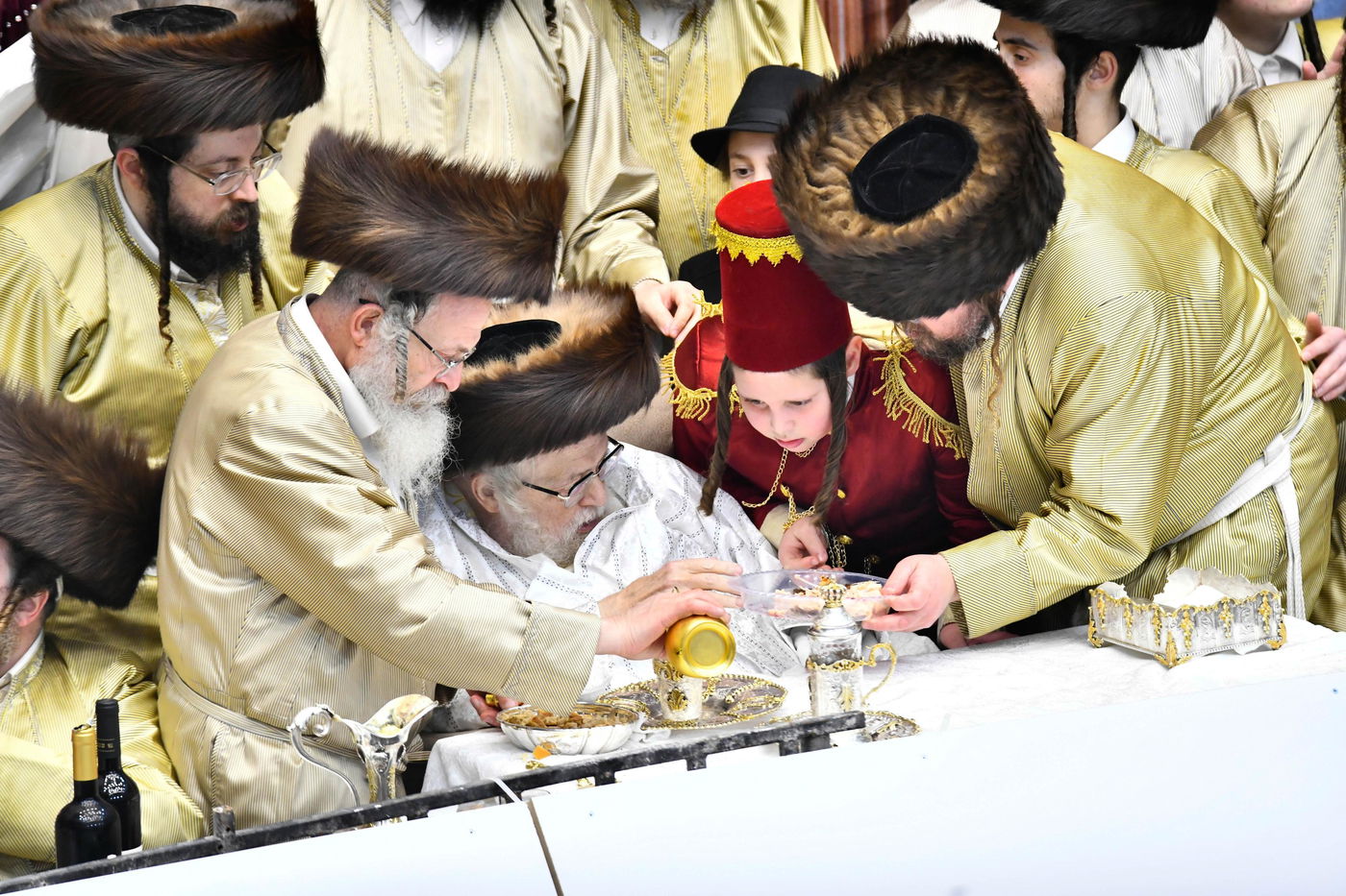 פורים בחצה"ק תולדות אברהם יצחק