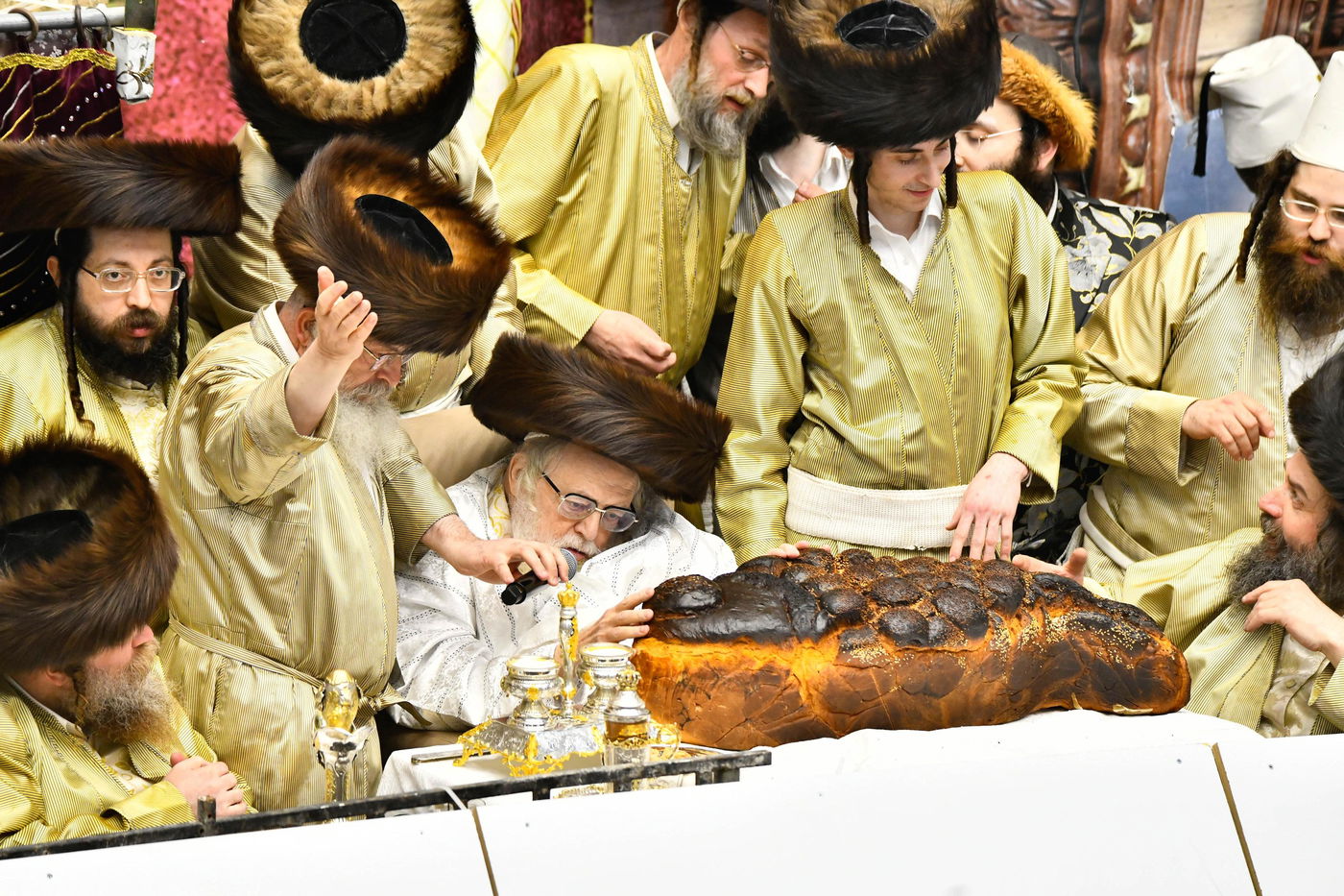 פורים בחצה"ק תולדות אברהם יצחק