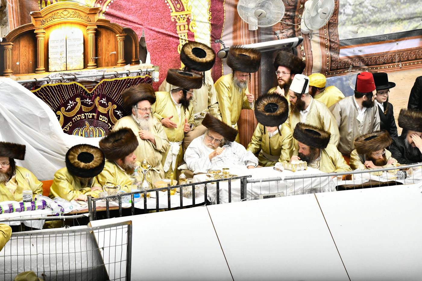 פורים בחצה"ק תולדות אברהם יצחק