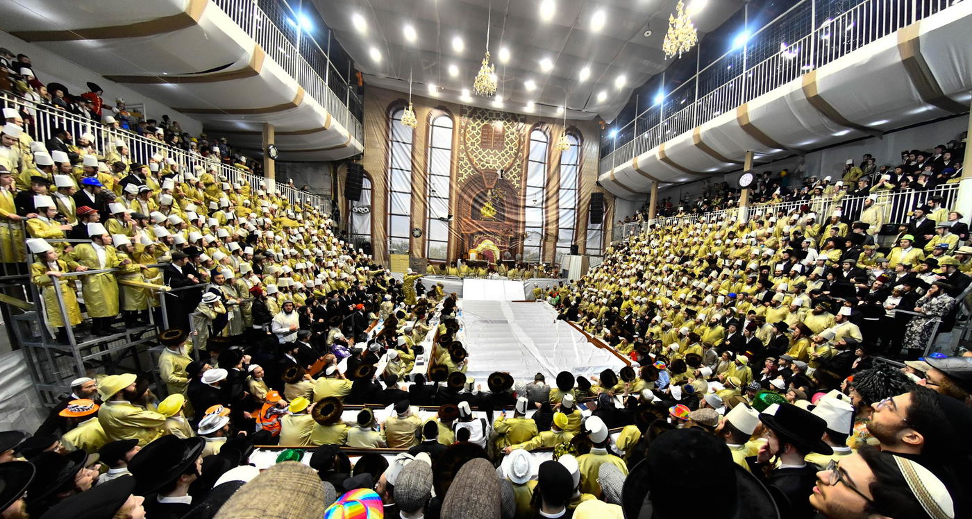 פורים בחצה"ק תולדות אברהם יצחק