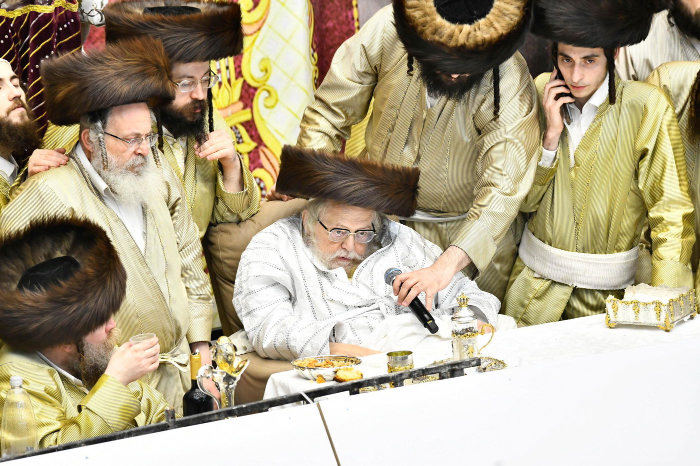 פורים בחצה"ק תולדות אברהם יצחק