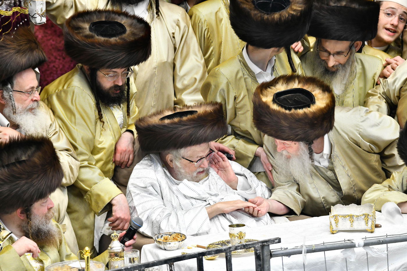 פורים בחצה"ק תולדות אברהם יצחק