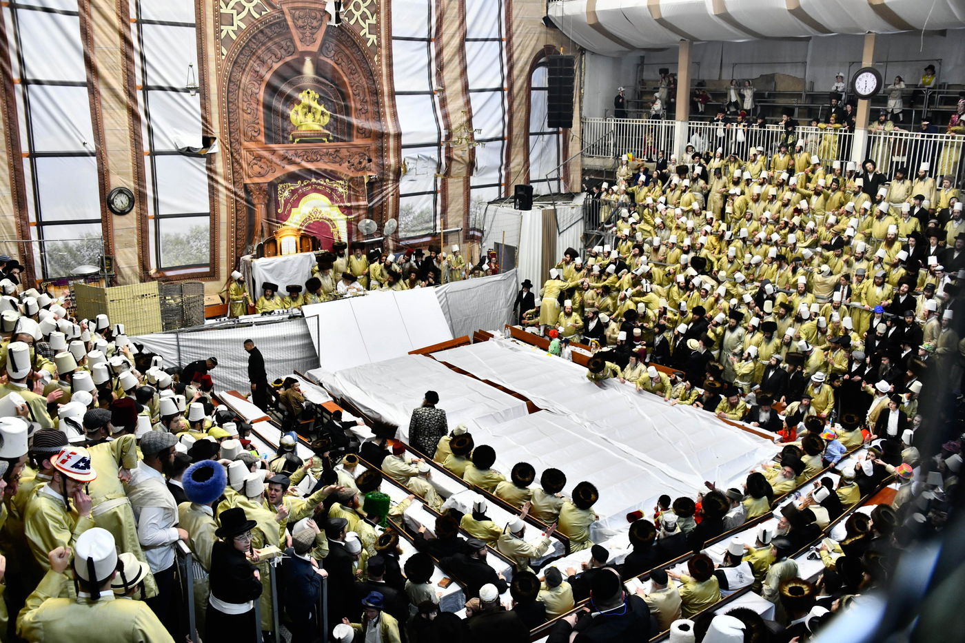 פורים בחצה"ק תולדות אברהם יצחק