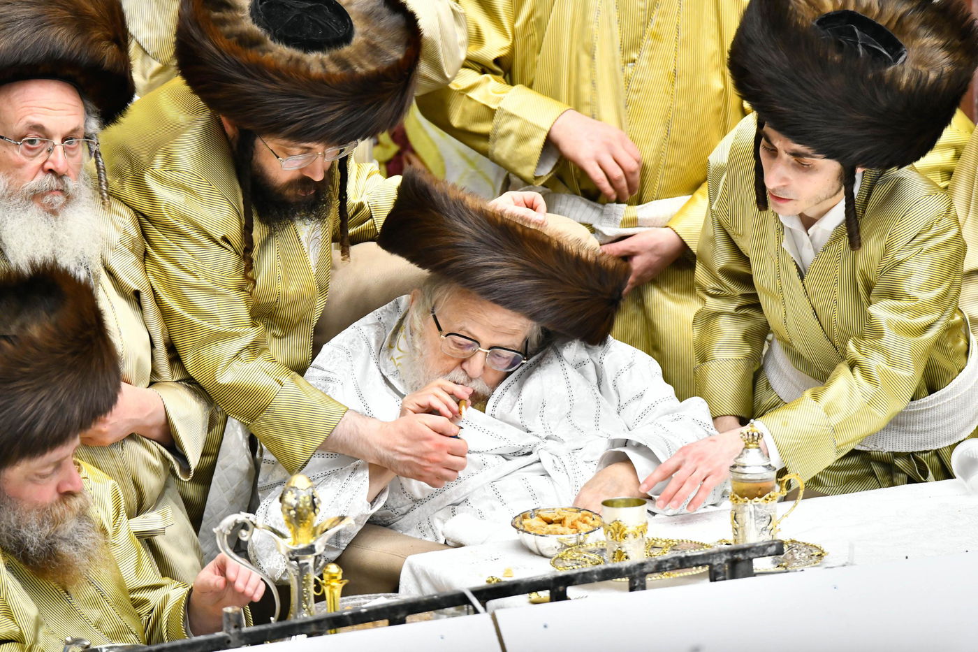 פורים בחצה"ק תולדות אברהם יצחק