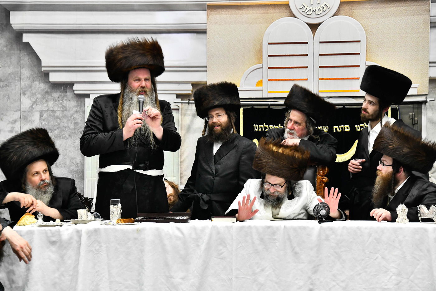 פורים בחצה"ק סקולען ירושלים