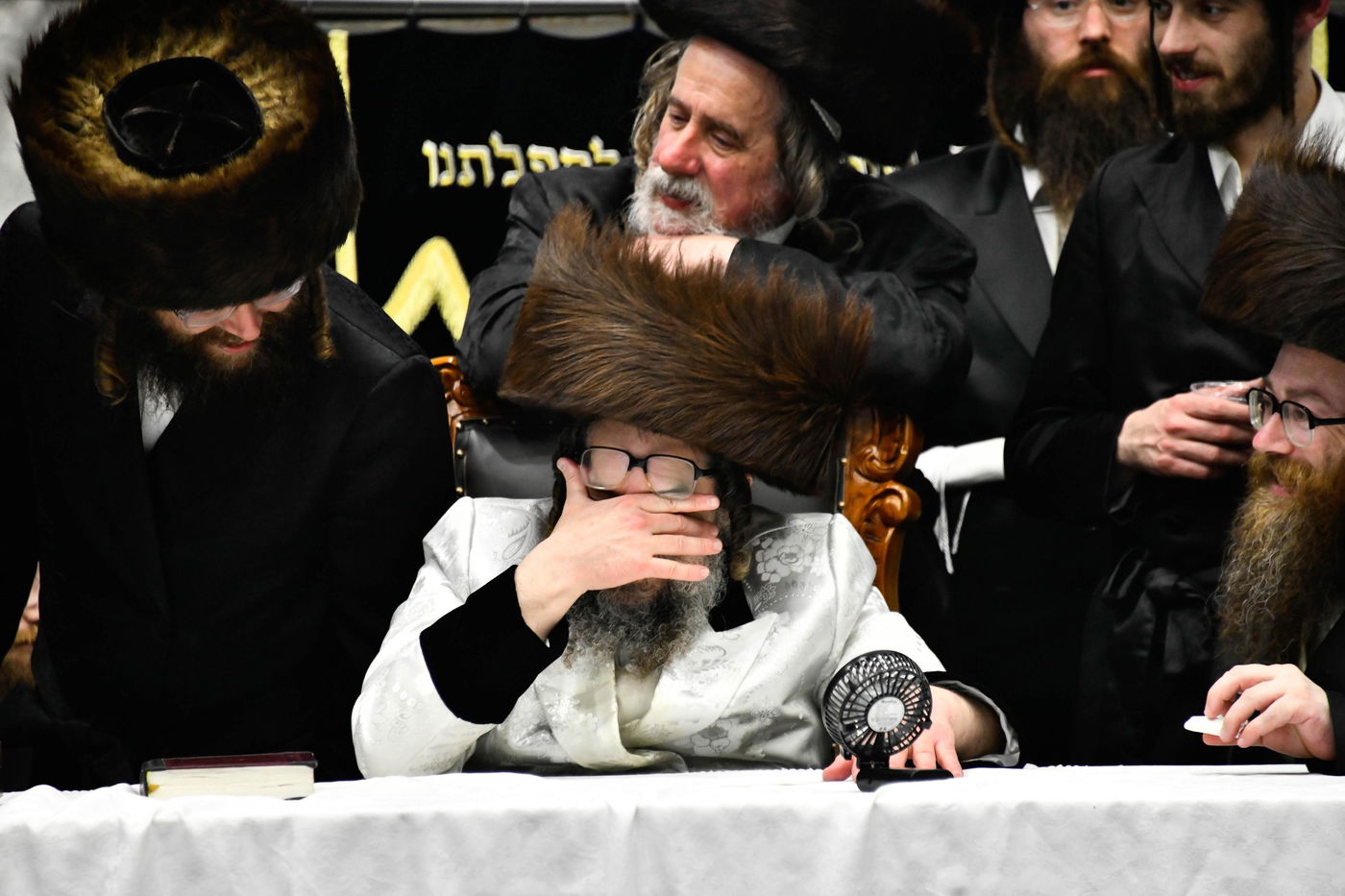 פורים בחצה"ק סקולען ירושלים