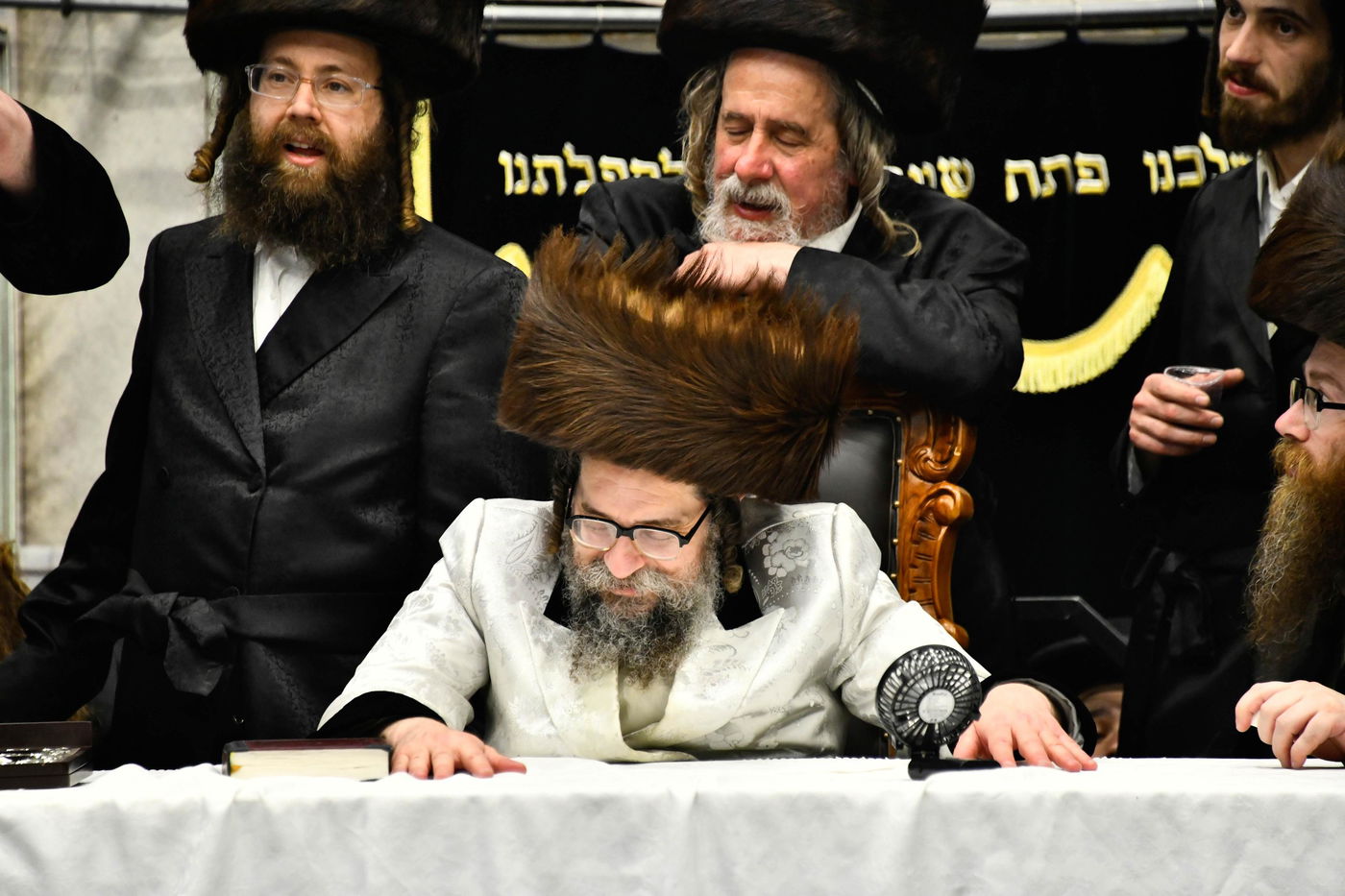 פורים בחצה"ק סקולען ירושלים