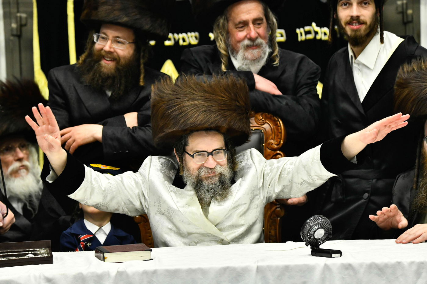 פורים בחצה"ק סקולען ירושלים