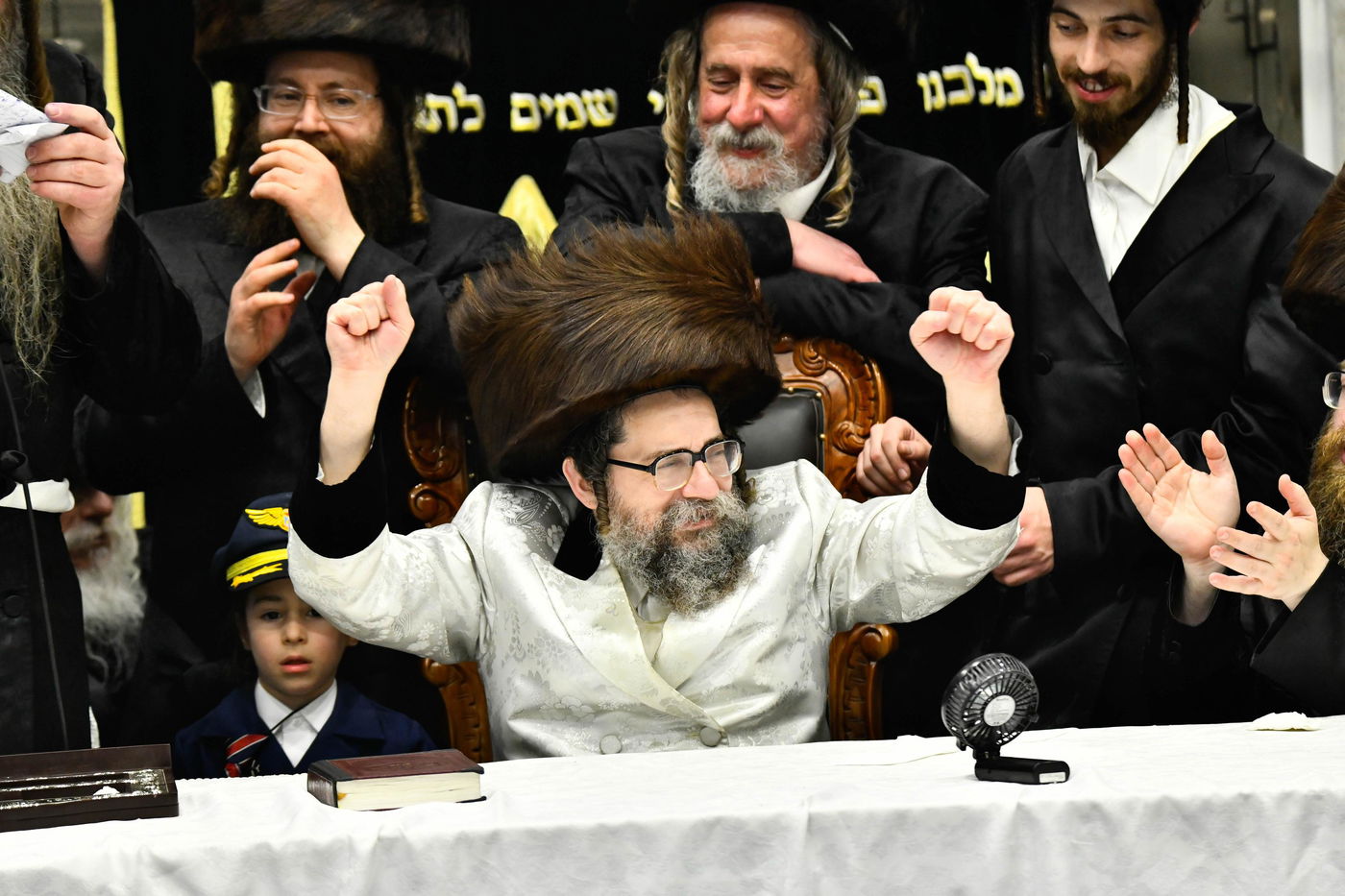 פורים בחצה"ק סקולען ירושלים