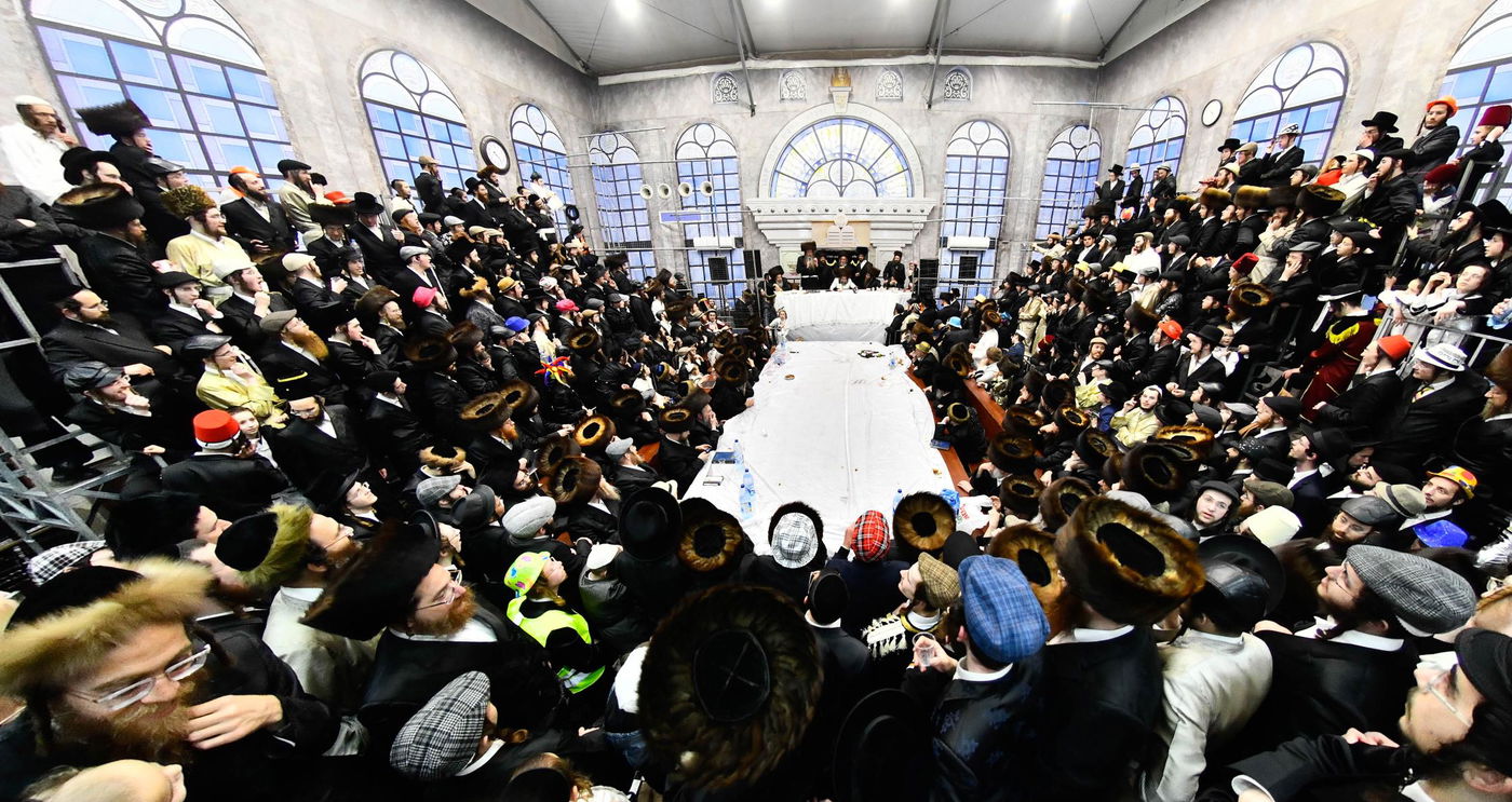 פורים בחצה"ק סקולען ירושלים